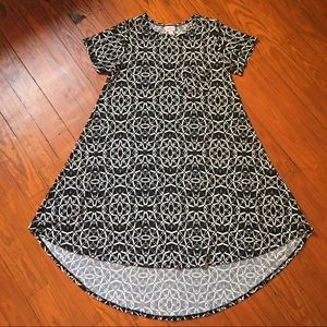 S LulaRoe Black and White Carly Dress